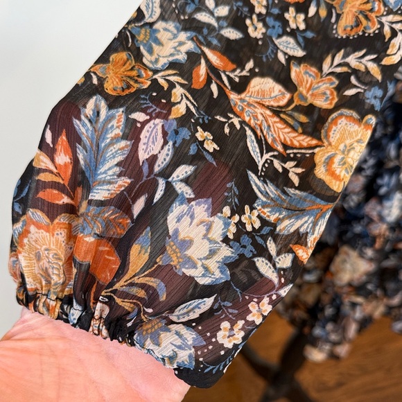 Express Long Sheer Sleeve Ruffled Floral Dress Size Medium - Picture 4 of 14